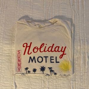 H&M: Semi Crop Graphic Tee